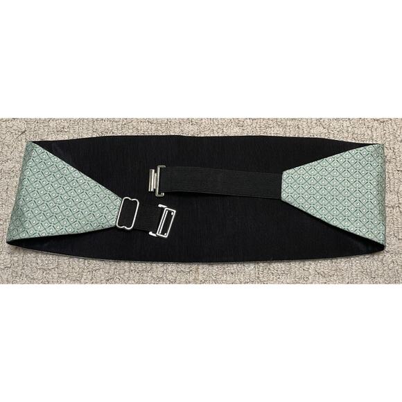 Vineyard Vines Green Golf Club Ball Silk Cummerbund + Bow Tie - Picture 4 of 8